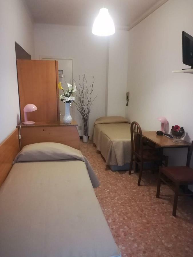 Hotel Olimpia 阿拉西奥 外观 照片